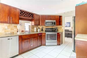 18667 NW 78th Pl, Hialeah, FL 33015, Sold 07/24/19