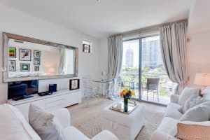 110 Washington Ave, Miami Beach, FL 33139, Sold 01/29/21