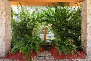 236 Costanera Rd, Coral Gables, FL 33143, Sold 09/06/19