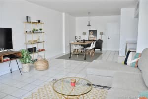 800 West Ave, Miami Beach, FL 33139, Sold 03/05/20