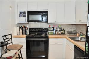 800 West Ave, Miami Beach, FL 33139, Sold 03/05/20