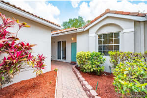 2320 E Aragon Blvd UNIT 2, Sunrise, FL 33313, Sold 07/09/19