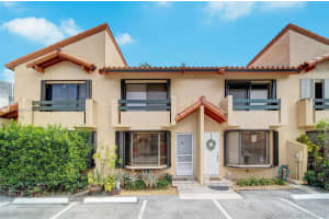 10071 SW 77th Ct, Miami, FL 33156, Sold 08/23/19