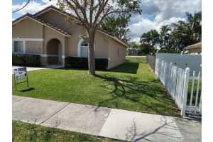 422 SE 12th Ter, Homestead, FL 33033, Sold 12/04/19