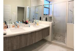 8044 NW 105th Ct, Doral, FL 33178, Sold 05/29/20