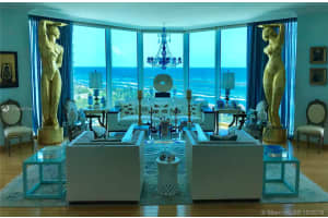 300 South Pointe Dr APT 1401, Miami Beach, FL 33139, Sold 12/19/19