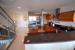 2950 NE 188th St, Miami, FL 33180, Sold 09/18/19