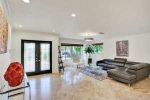 20201 NE 21st Ave, Miami, FL 33179, Sold 12/08/20