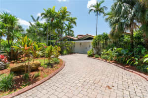 11690 Canal Dr, North Miami, FL 33181, Sold 01/29/20