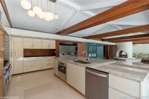 11690 Canal Dr, North Miami, FL 33181, Sold 01/29/20