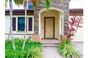 2664 NE 1st St, Homestead, FL 33033, Sold 10/03/19