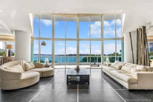 Add Building Entrance, 2127 Brickell Ave, Miami, FL 33129, Sold 10/08/19