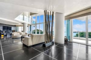 Add Building Entrance, 2127 Brickell Ave, Miami, FL 33129, Sold 10/08/19