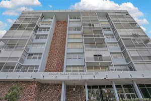 16850 S Glades Dr #7c, North Miami Beach, FL 33162, Sold 01/10/20