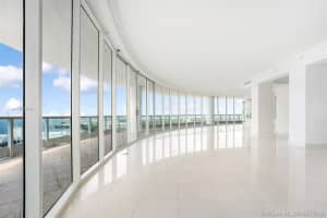 Add Building Entrance, 2127 Brickell Ave, Miami, FL 33129, Sold 04/30/20