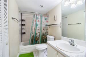 9310 Fontainebleau Blvd, Miami, FL 33172, Sold 06/28/19