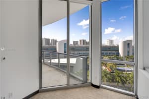 3029 NE 188th St, Aventura, FL 33180, Sold 01/10/20