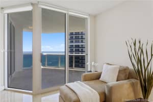 4779 Collins Ave, Miami Beach, FL 33140, Sold 10/15/20