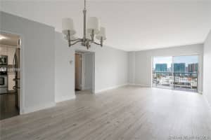 400 Kings Point Dr, Sunny Isles Beach, FL 33160, Sold 01/20/20