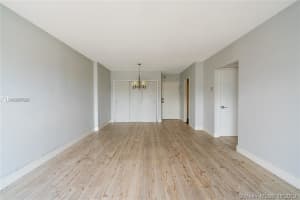 400 Kings Point Dr, Sunny Isles Beach, FL 33160, Sold 01/20/20