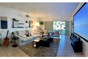 471 Ives Dairy Rd, Miami, FL 33179, Sold 06/19/19