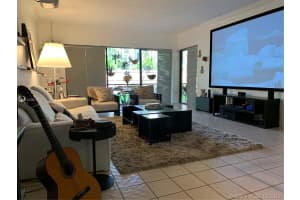 471 Ives Dairy Rd, Miami, FL 33179, Sold 06/19/19