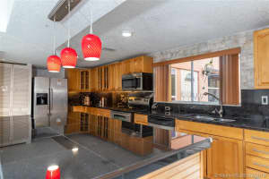 761 NW 126th Ct, Miami, FL 33182, Sold 01/16/20