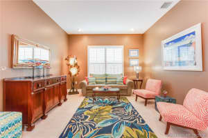 376 E Royal Cove Cir, Davie, FL 33325, Sold 08/15/19
