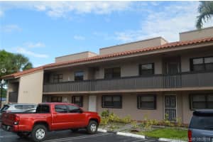 210 W Park Dr, Miami, FL 33172, Sold 09/19/19