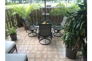 210 W Park Dr, Miami, FL 33172, Sold 09/19/19