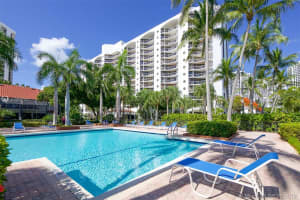 3610 Yacht Club Dr, Aventura, FL 33180, Sold 07/16/19
