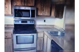 17000 NW 67th Ave, Hialeah, FL 33015, Sold 08/17/19