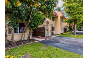 7110 NW 169th St, Hialeah, FL 33015, Sold 10/23/19