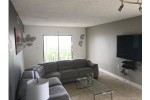 8425 NW 8th St, Miami, FL 33126, Sold 07/31/19