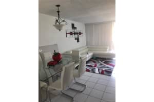 9210 Fontainebleau Blvd, Miami, FL 33172, Sold 07/17/19