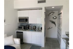 6365 Collins Ave CAB3, Miami Beach, FL 33141, Sold 02/19/21