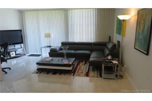 3301 N Country Club Dr, Miami, FL 33180, Sold 08/08/19