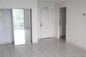 8511 NW 8th St, Miami, FL 33126, Sold 08/28/19