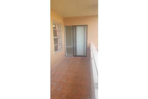 17650 NW 68th Ave APT A2008, Hialeah, FL 33015, Sold 11/15/19