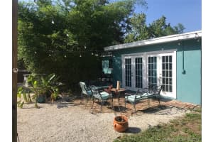 2214 2nd St SW, Vero Beach, FL 32962, Sold 09/16/19