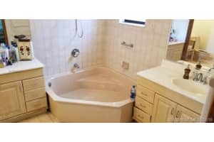 516 SW 88th Ct, Miami, FL 33174, Sold 09/20/19
