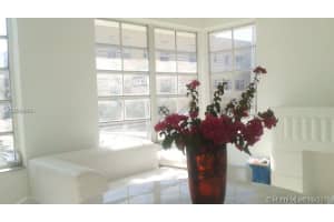 801 8th St, Miami Beach, FL 33139, Sold 04/30/20
