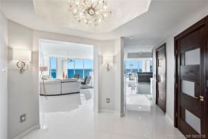 2711 S Ocean Dr, Hollywood, FL 33019, Sold 05/12/20
