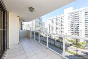 5757 Collins Ave # 305, Miami Beach, FL 33140, Sold 12/04/20