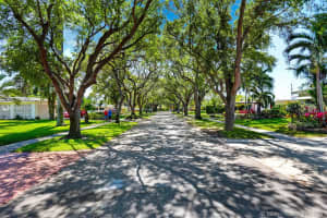301 S 57th Way, Hollywood, FL 33023, Sold 09/17/19