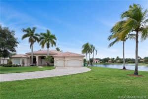 13233 SW 43rd St, Davie, FL 33330, Sold 03/04/20
