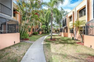 7927 SW 104th St e105, Miami, FL 33156, Sold 08/22/19