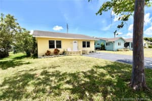 9804 NW 70th St, Tamarac, FL 33321, Sold 10/15/19