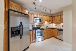 400 Leslie Dr, Hallandale Beach, FL 33009, Sold 08/27/19