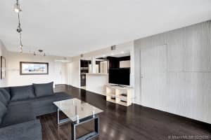 400 Leslie Dr, Hallandale Beach, FL 33009, Sold 06/15/20